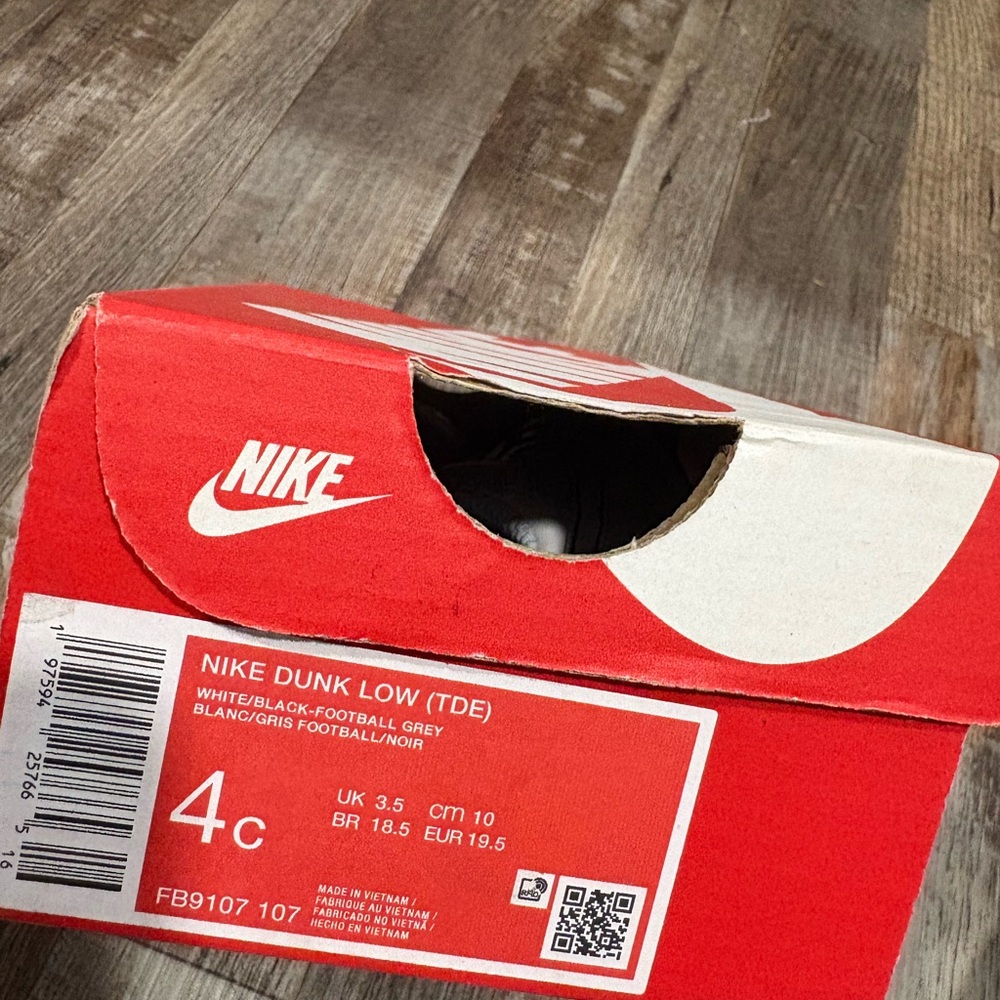 Nike baby Dunk Low Shoes - White and Black